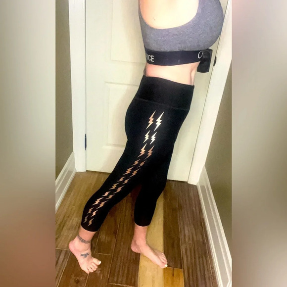 EVOLUTION AND  CREATION CAPRI LEGGINGS - Picture 3 of 5